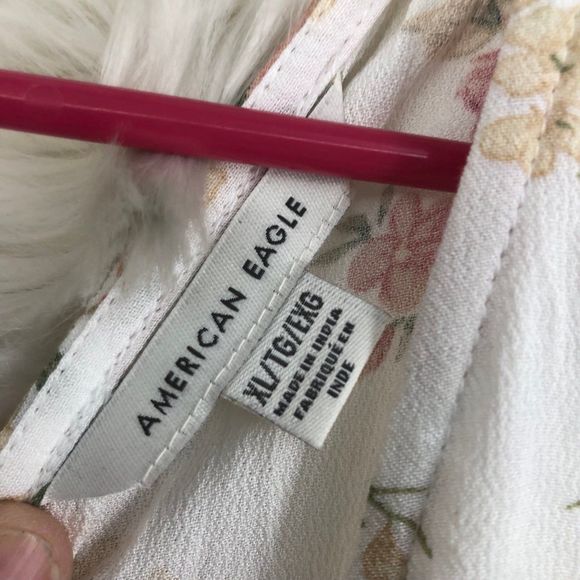 American Eagle Girly Romper, Frilly, Double V Neck Floral Tank Romper SZ XL - Picture 9 of 9